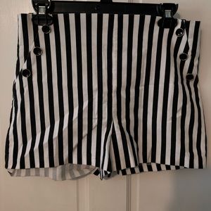 Charlotte Russe Flat Front No pocket Shorts